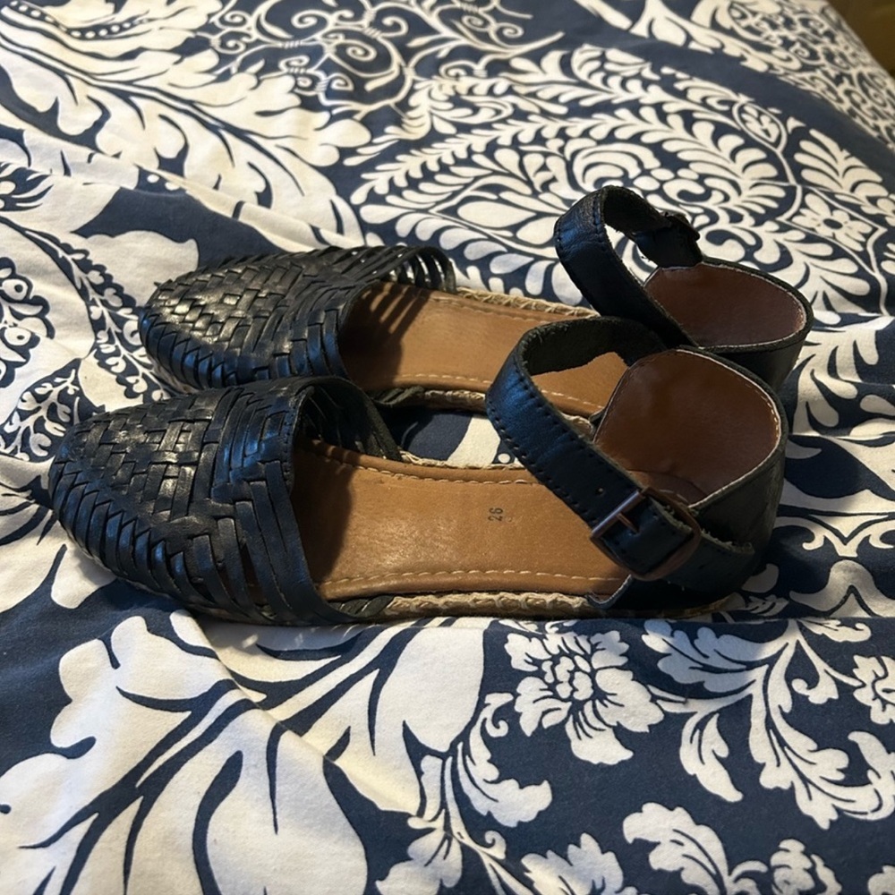 Size 9 Black Sandals from Etsy